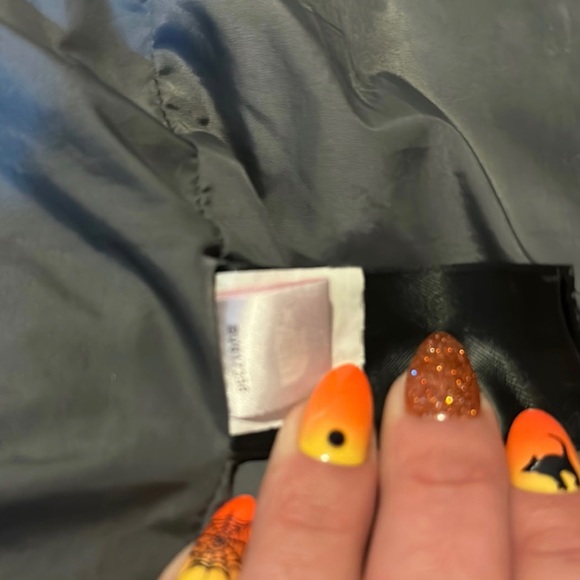 The North Face Women’s K Rain Jacket- Medium- Like New - Picture 15 of 16